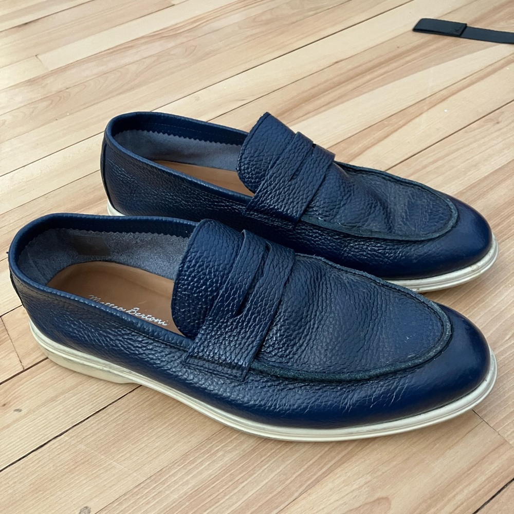 Stylish Navy Leather Loafers - Made in Italy Like New